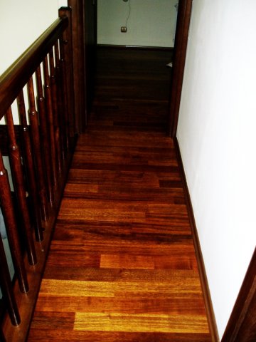 Bodenbeläge und Treppenbau