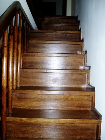 Bodenbeläge und Treppenbau